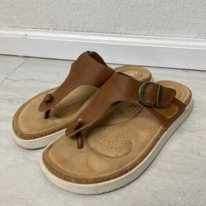 Izod Broad Toe Women's Sandals